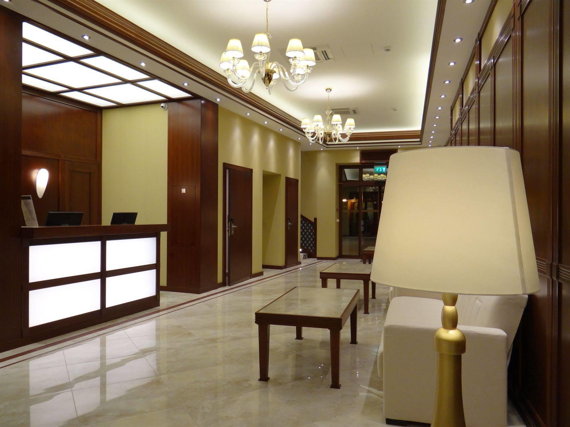 Centrum 3*