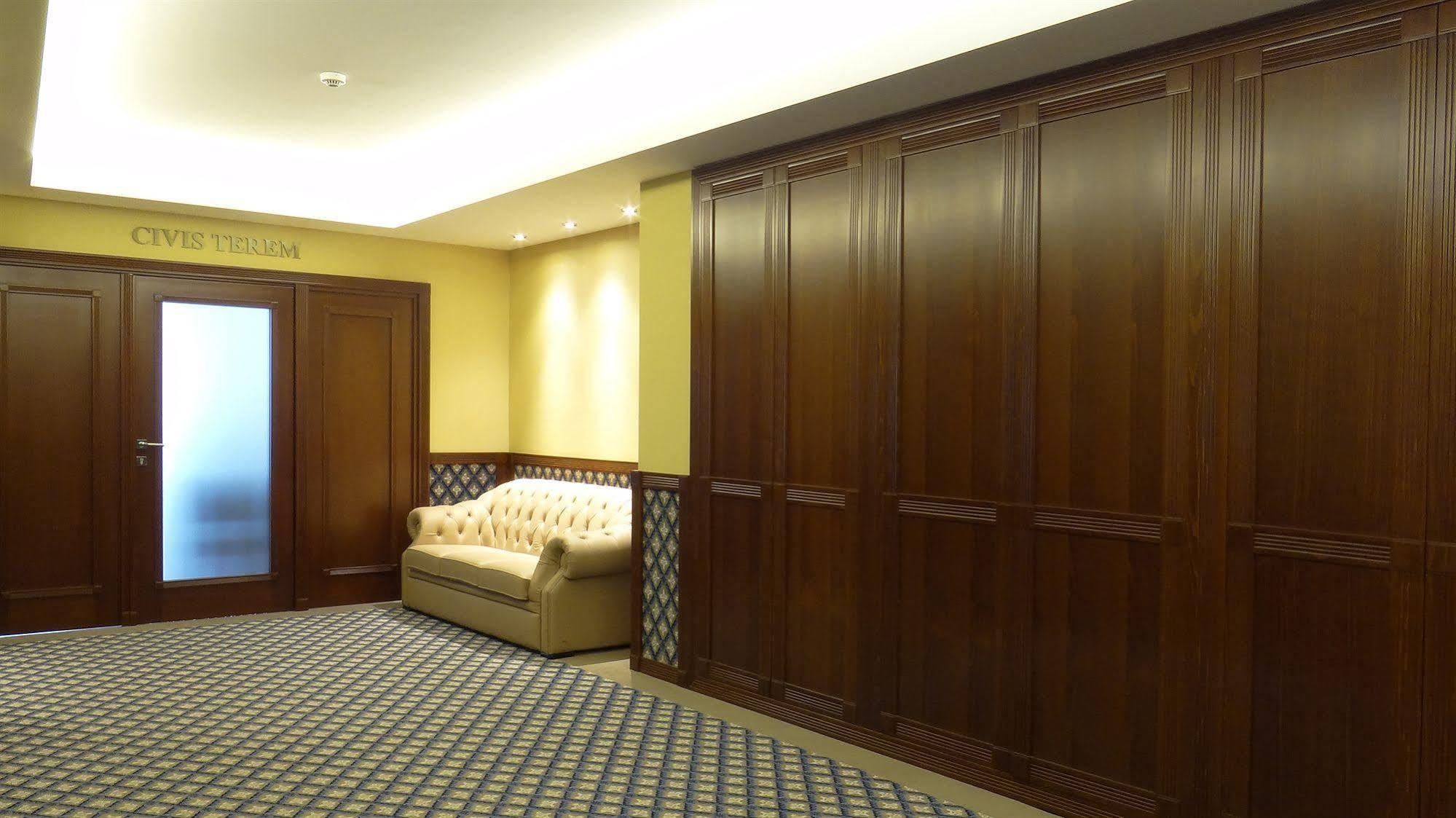 Centrum Hotel 3*